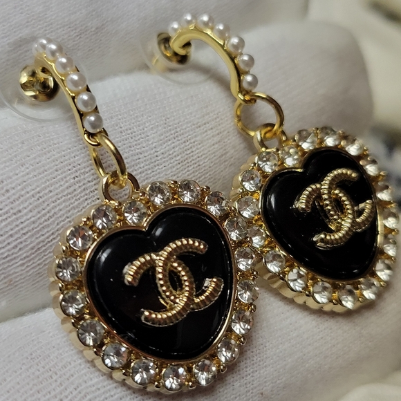 Jewelry - Crystal/gold/pearl CC Zip Pull Custom Made Earings